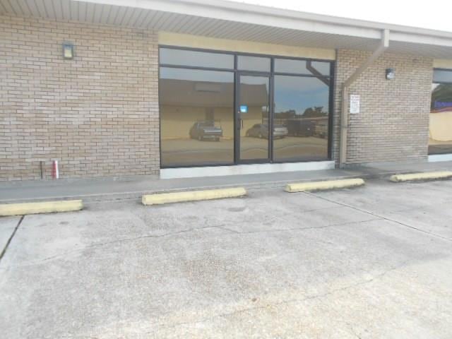 2000 Congressman Hebert Dr unit B, Chalmette, LA 70043 - photo 1