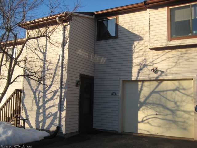 Exterior Front. TOWNHOUSE CONDO 10 MINUTES TO UCON