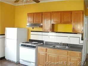 167 Thompson St unit 2, Bridgeport, CT 06604 - photo 1