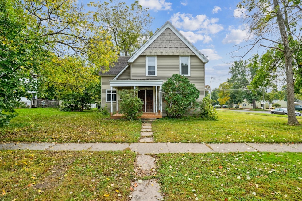 102 N 4th St, River Falls, WI 54022 - photo 1