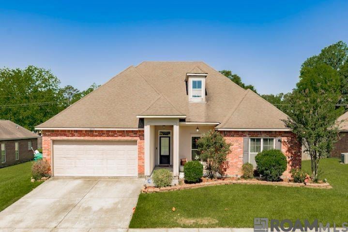 4843 Knight Dr, Zachary, LA 70791 - photo 1