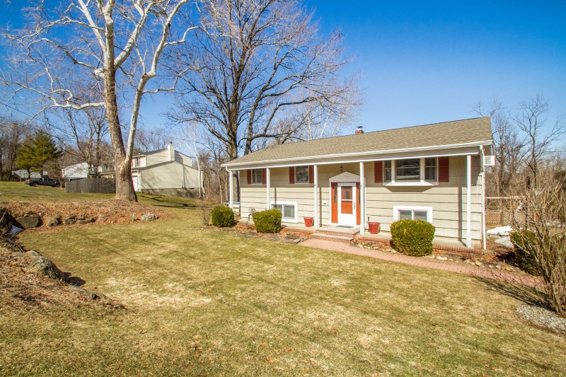 10 Autumn Ln, Hackettstown, NJ 07840 - photo 1