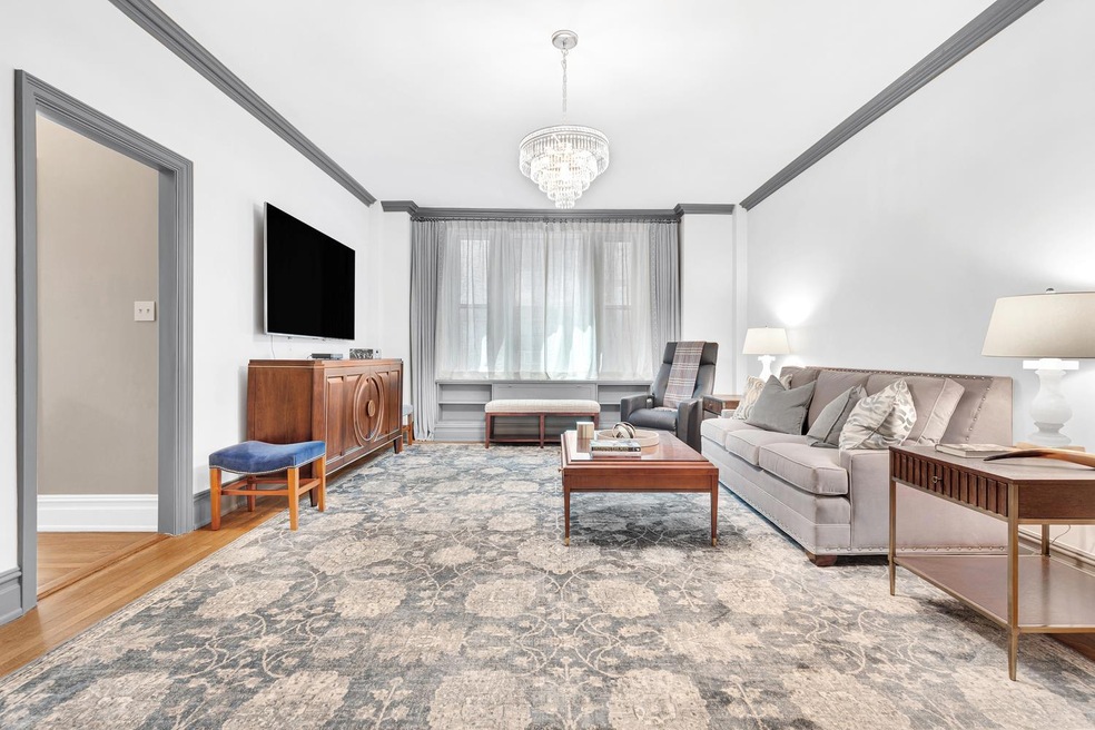 Spanierman Gallery unit 8J, New York, NY 10022 - photo 1