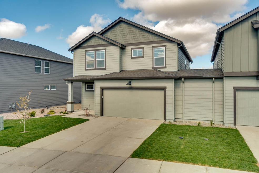 1375 NW Varnish Ave unit lot 77, Redmond, OR 97756 - photo 1