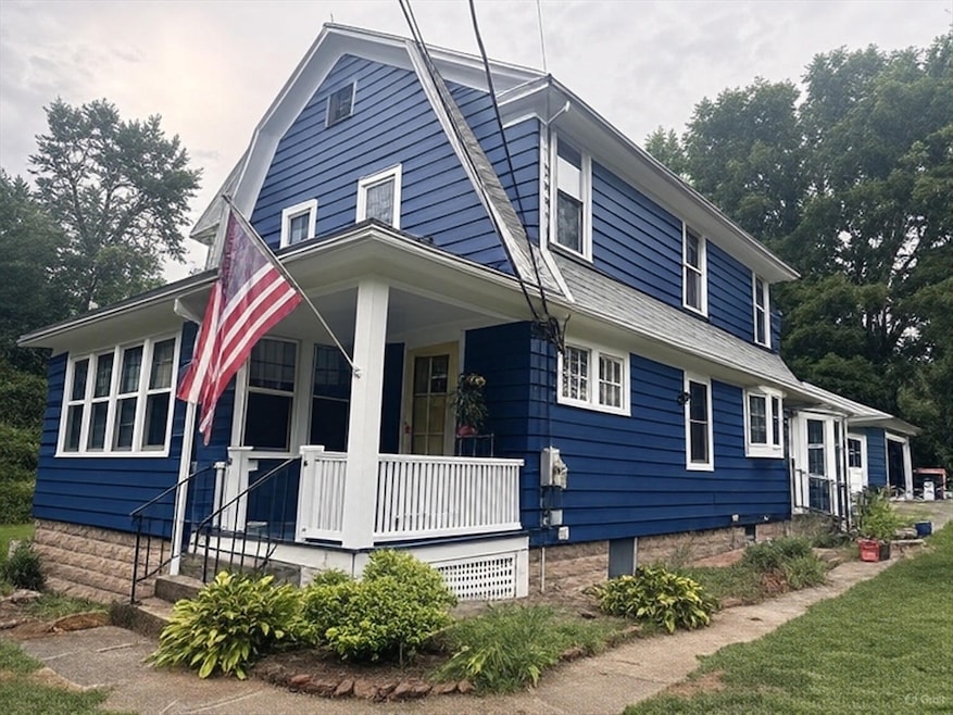 For Sale $569,900 • Co-Listing Agent