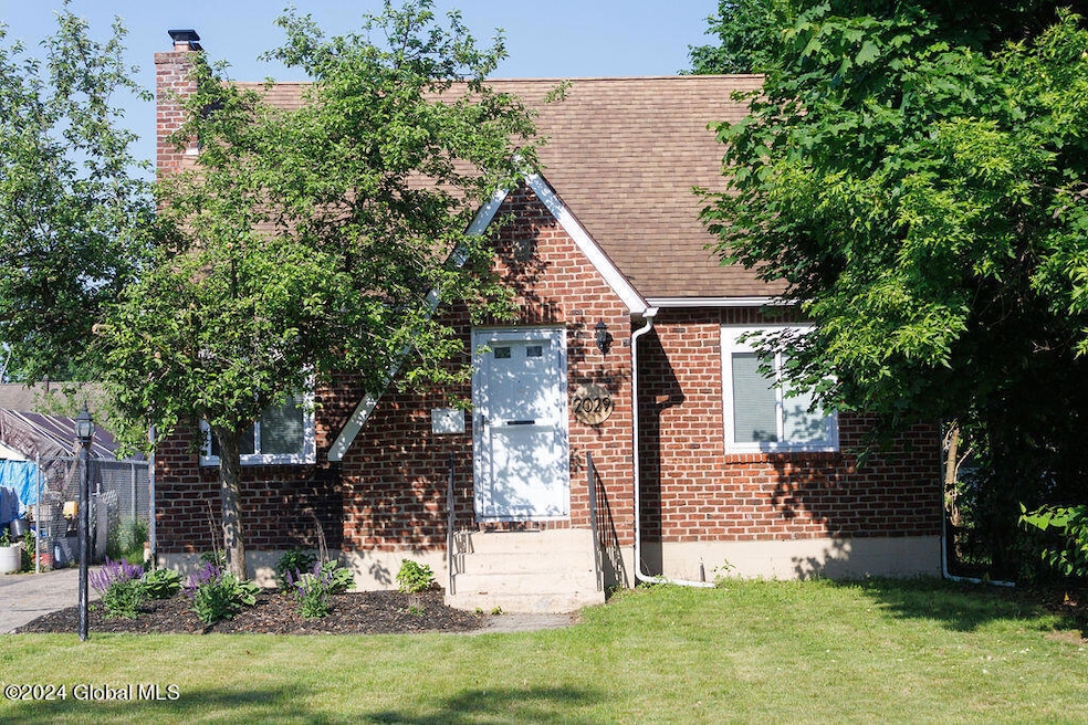 2029 Amsterdam Ave, Schenectady, NY 12303 - photo 1