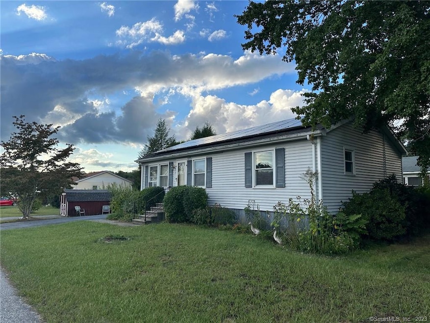 7 Connecticut Dr, Plainfield, CT 06374 - photo 1