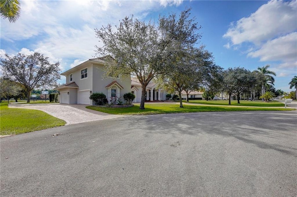 14590 SW 29th Place, Davie, FL 33330 - photo 1