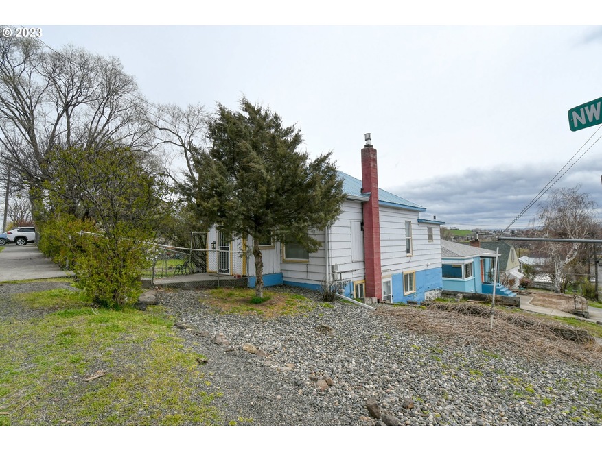 1116 NW Despain Ave, Pendleton, OR 97801 - photo 1
