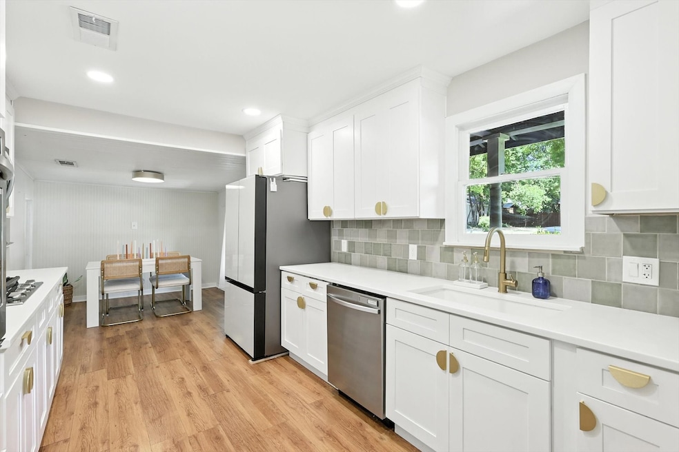 Under Contract $330,000