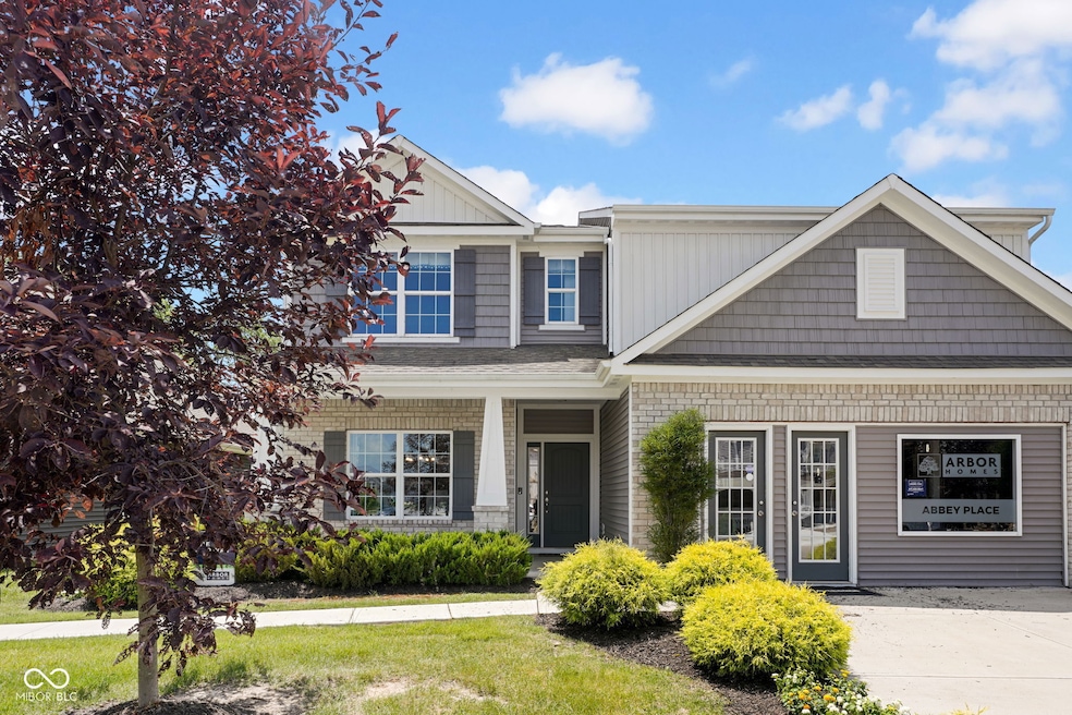 2067 Abbey Ln, Columbus, IN 47201 - photo 1