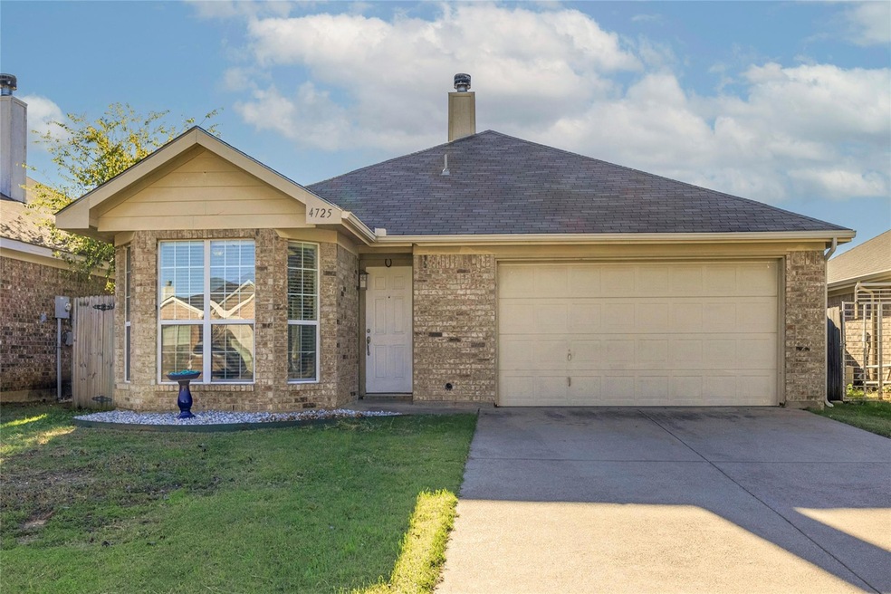 4725 Topaz Ln, Granbury, TX 76049 - photo 1