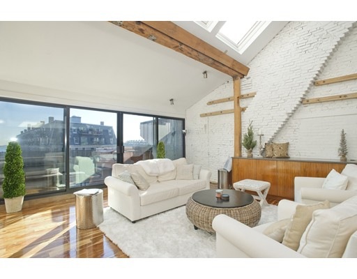 236 Commercial St unit 4, Boston, MA 02109 - photo 1