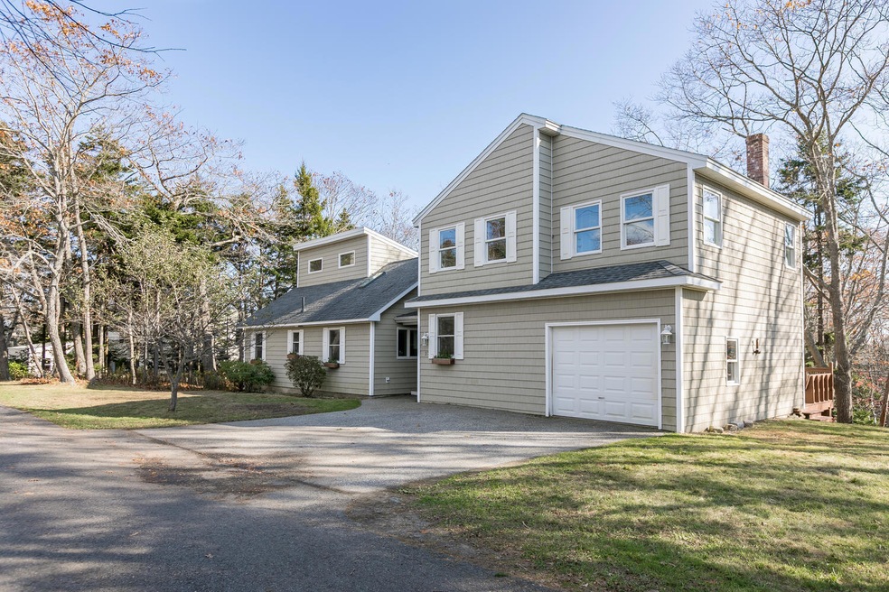17 Beacon Ln Cape Elizabeth ME-large-001