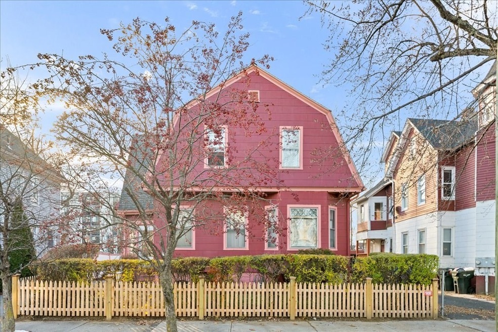 54 Dawes St, Springfield, MA 01109 - photo 1