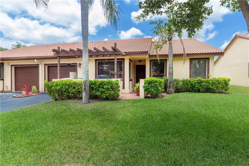 7253 Solandra Ln, Tamarac, FL 33321 - photo 1