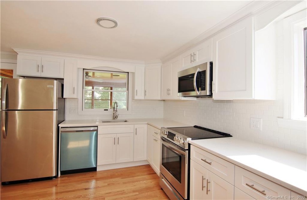 20 Raleigh Rd, Bridgeport, CT 06606 - photo 1