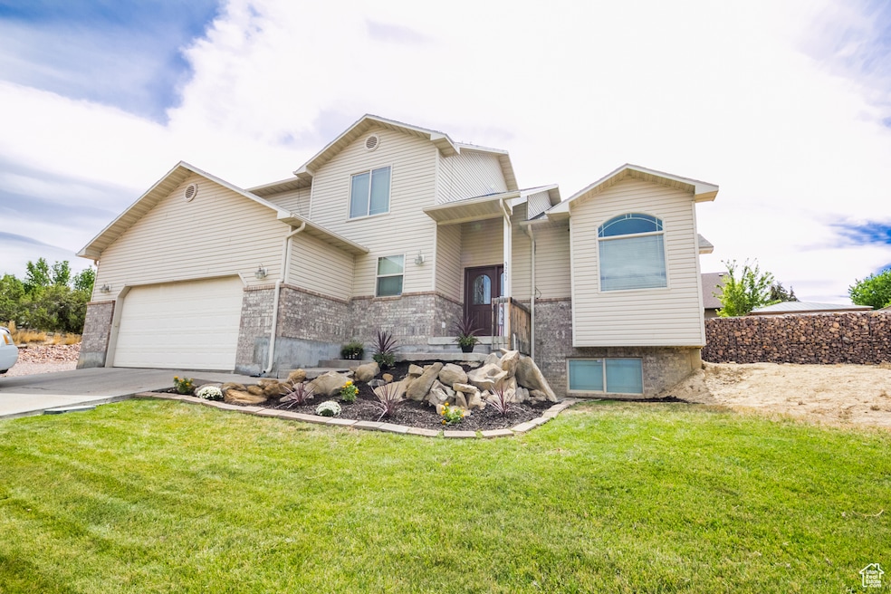 3227 W 1750 S, Vernal, UT 84078 - photo 1