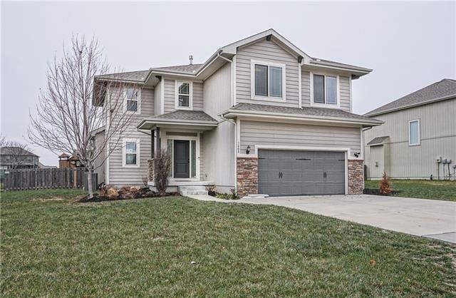 1408 SW Fairfax Rd, Lee's Summit, MO 64082 - photo 1