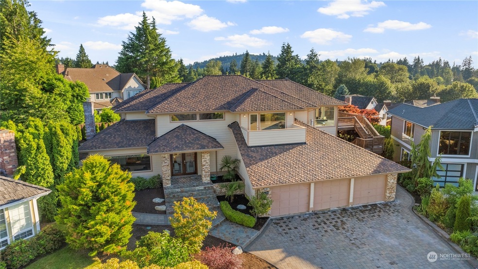 Sold $2,300,000 • Co-Listing Agent