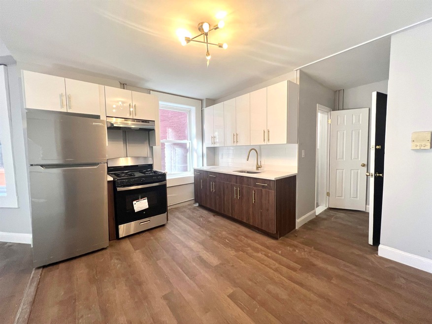 934 Pavonia Ave unit 4, Jersey City, NJ 07306 - photo 1