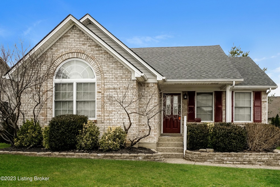 156 Aulbern Dr W, Mount Washington, KY 40047 - photo 1