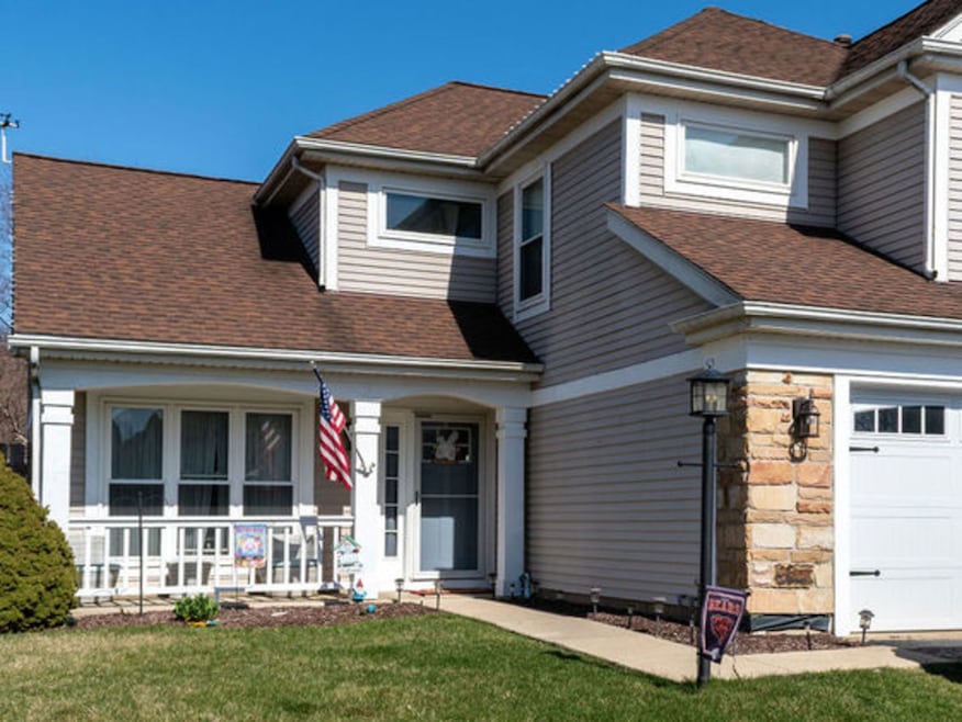 7 Middlefield Ct, Lake In the Hills, IL 60156 - photo 1