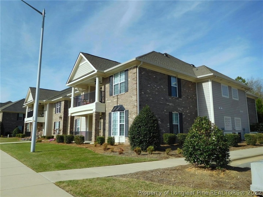 1871 Jennifer Ln unit 204, Fayetteville, NC 28314 - photo 1