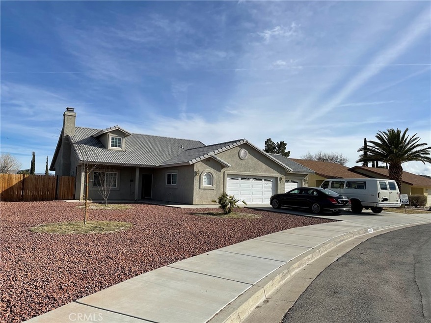 14463 Holly Dr, Victorville, CA 92395 - photo 1