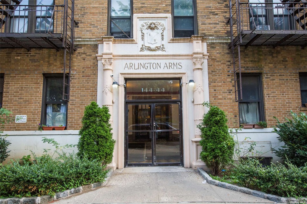 Arlington Arms unit 2J, Flushing, NY 11355 - photo 1