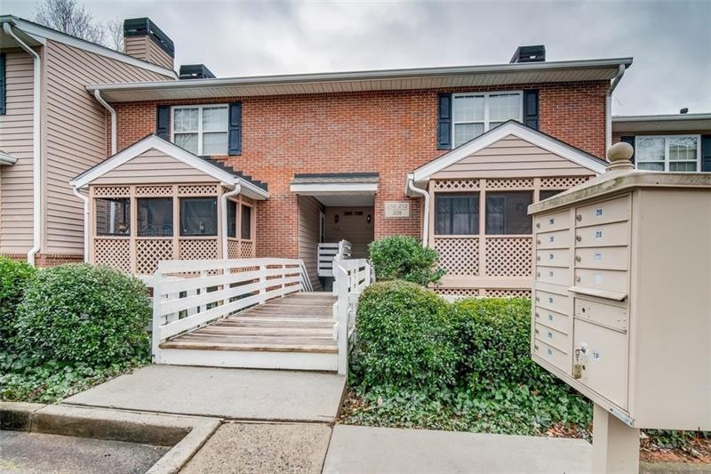 208 Quail Run, Roswell, GA 30076 - photo 1