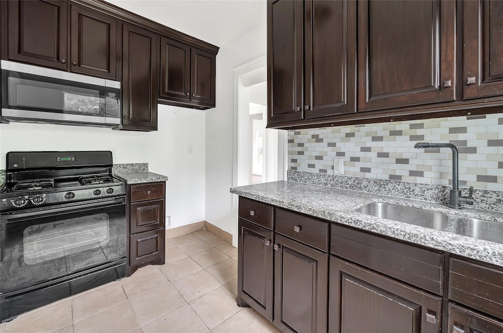 2506 Keene St unit 4, Houston, TX 77009 - photo 1