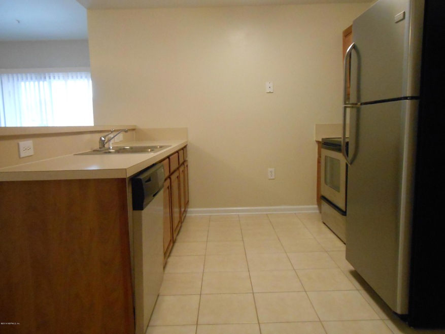 5201 Playpen Dr unit 13, Jacksonville, FL 32210 - photo 1