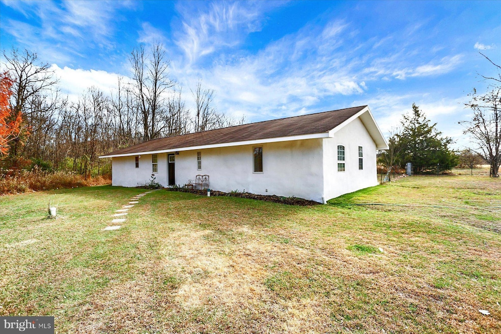 115 Harlacher Rd unit 3, East Berlin, PA 17316 - photo 1