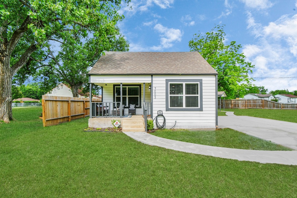 7003 Darien St, Houston, TX 77028 - photo 1
