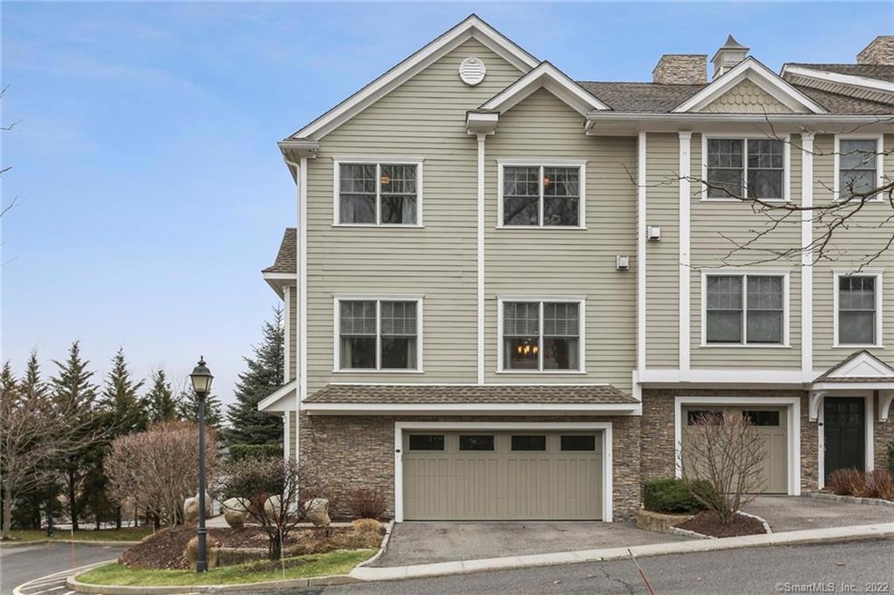 66 Grove St unit B8, Ridgefield, CT 06877 - photo 1