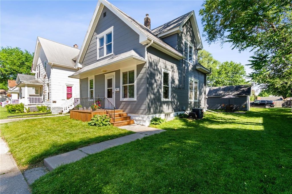 159 14th Ave SW, Cedar Rapids, IA 52404 - photo 1