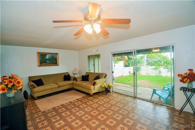 Spacious Living room with sliding doors that open