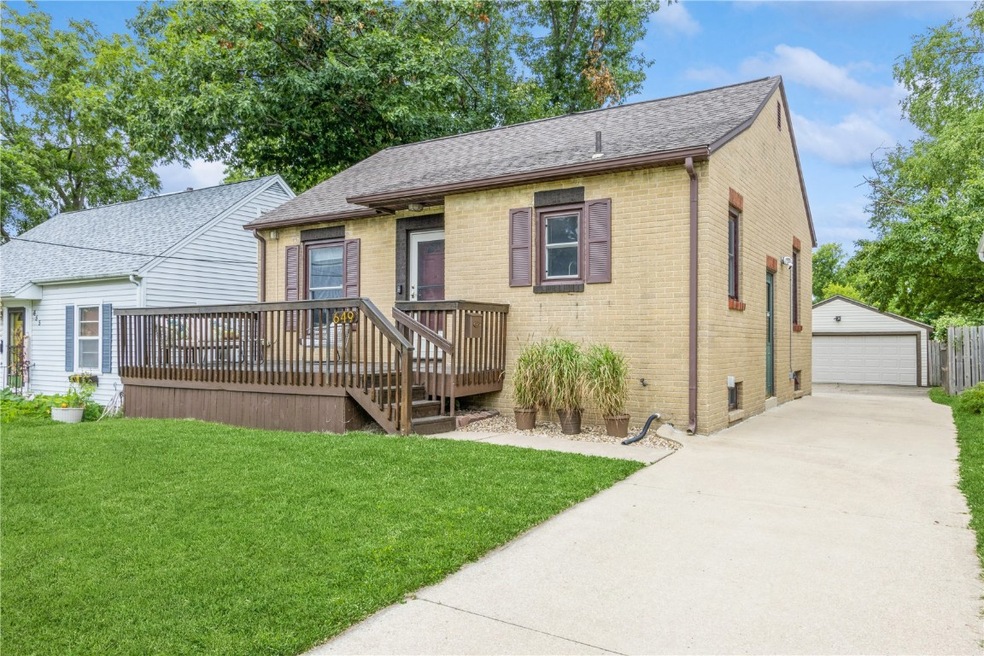 649 29th St SE, Cedar Rapids, IA 52403 - photo 1