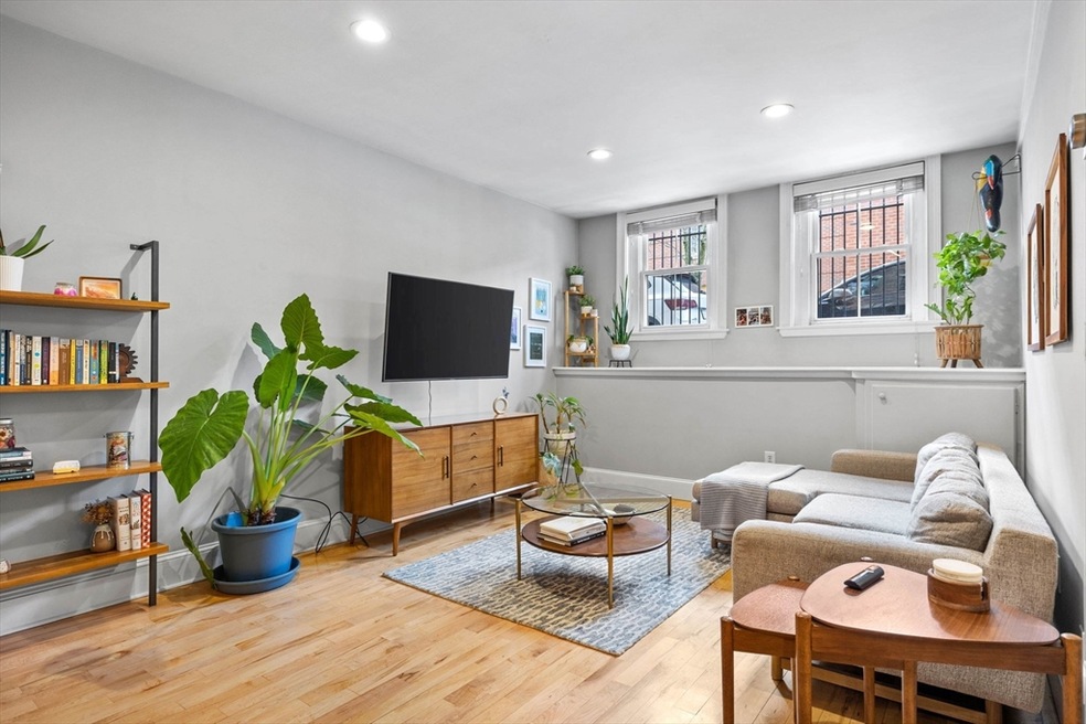 106 Union Park St unit 1A, Boston, MA 02118 - photo 1