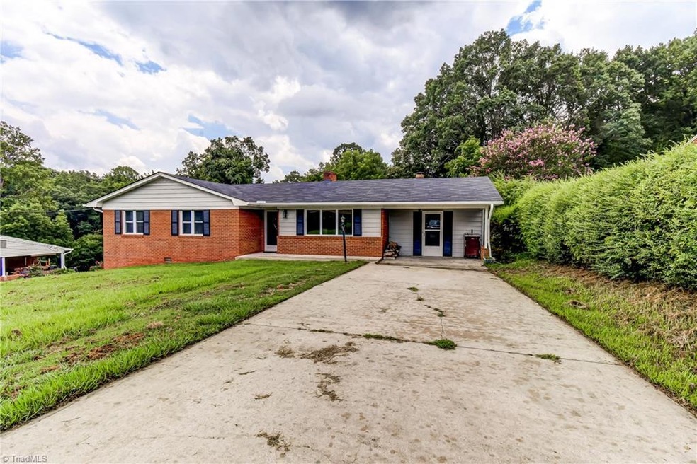 236 Charles Ave, Asheboro, NC 27205 - photo 1