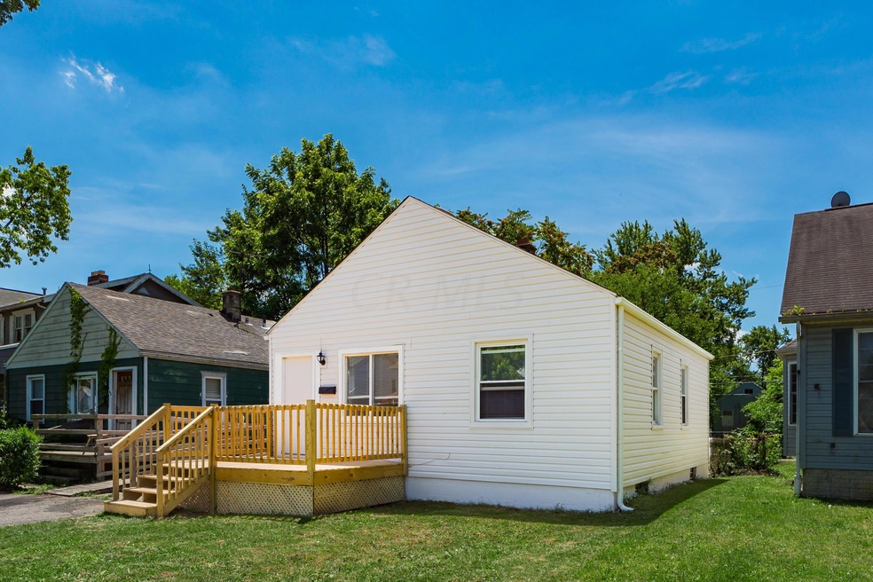 T 1539 E Maynard Ave00050-2