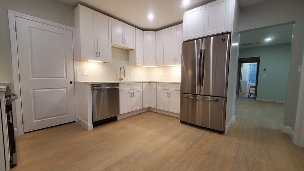 52 Garfield Ave unit 2, Woburn, MA 01801 - photo 1