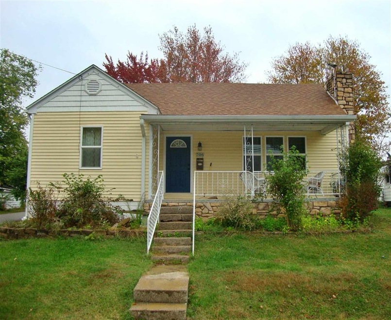 706 N Line St, Loogootee, IN 47553 - photo 1