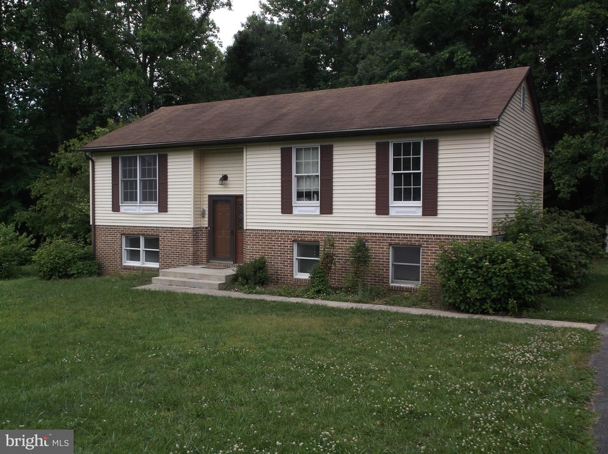 11915 Susan Ln, Lusby, MD 20657 - photo 1