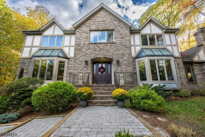 For Sale $1,099,999 • Co-Listing Agent