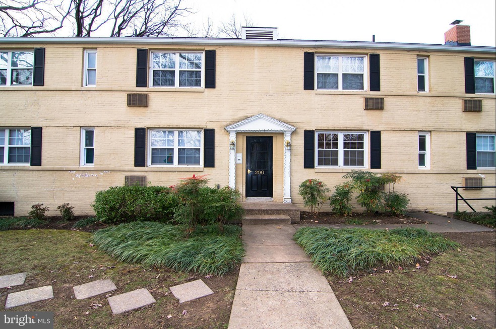 200 N Trenton St unit 2002, Arlington, VA 22203 - photo 1