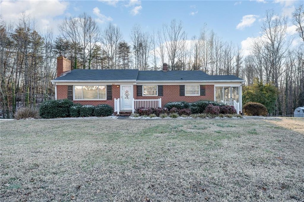 9452 Broad St, King, NC 27021 - photo 1