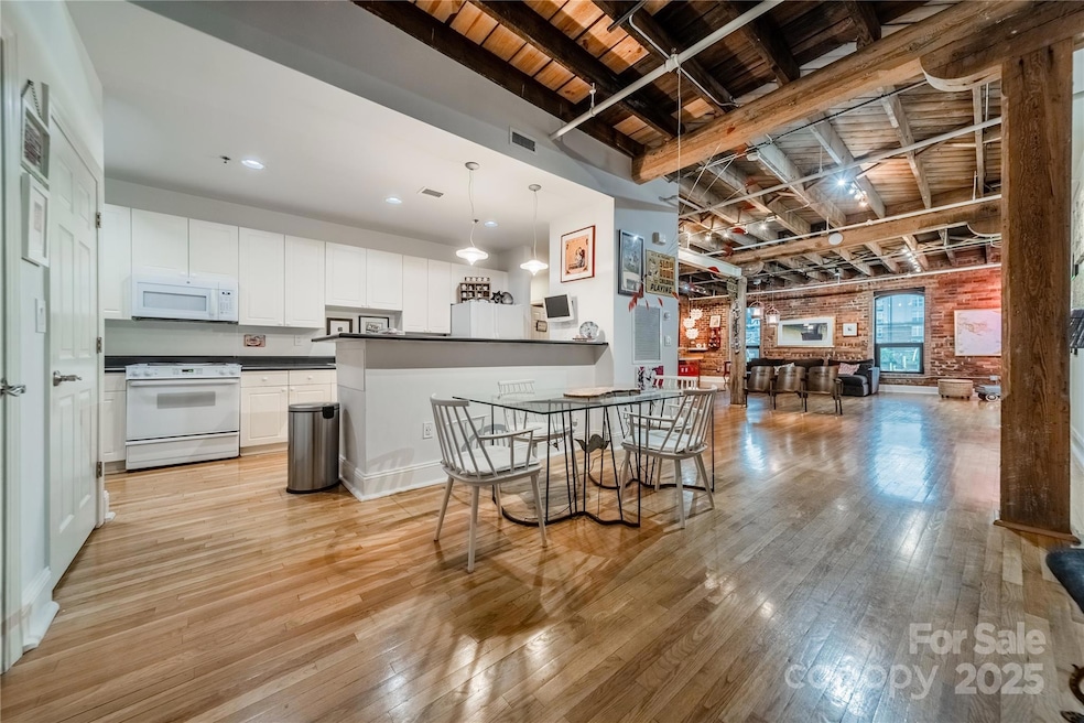 310 Arlington Ave unit 317, Charlotte, NC 28203 - photo 1