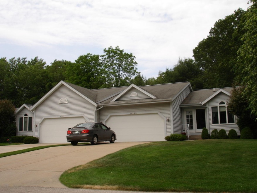 Arthur Court 035
